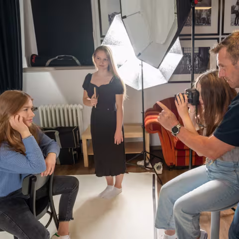 Projekt Fotografie: Schüler beim Foto-Shooting