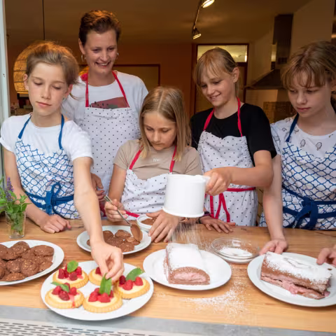 Projekte: Schüler beim Backen
