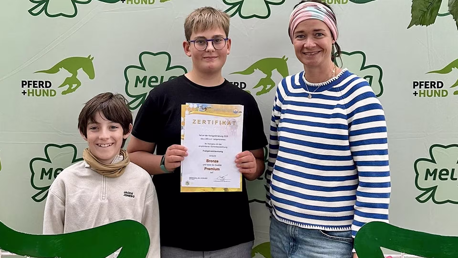 Auszeichnung für unseren Schulhonig in Premiumqualität